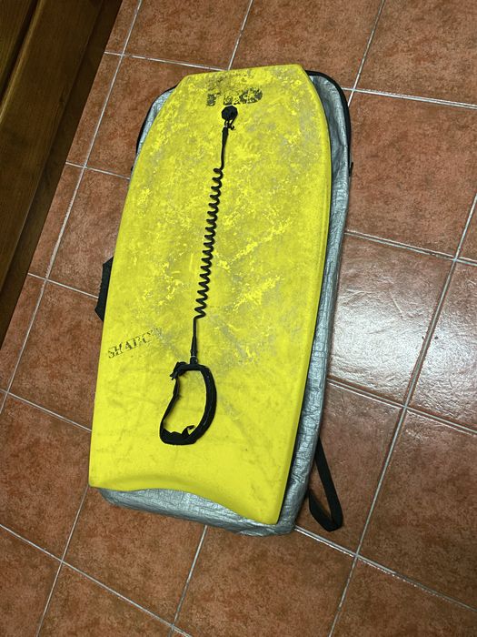 Prancha de bodyboard + leash + saco