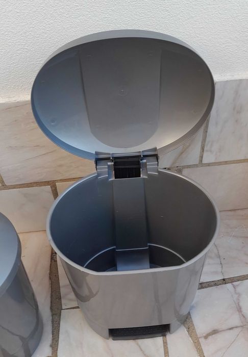 Baldes para lixo