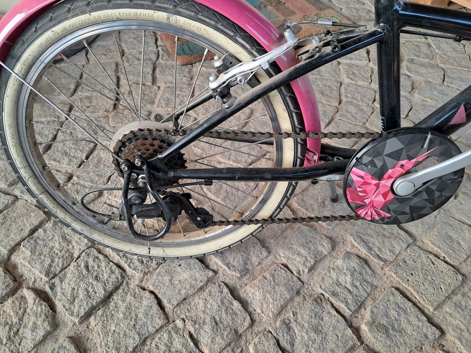 Bicicleta  menina 6-12anos com mudanças, cesto e campainha roda 20