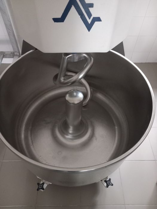 Amassadeira espiral 50 kg farinha