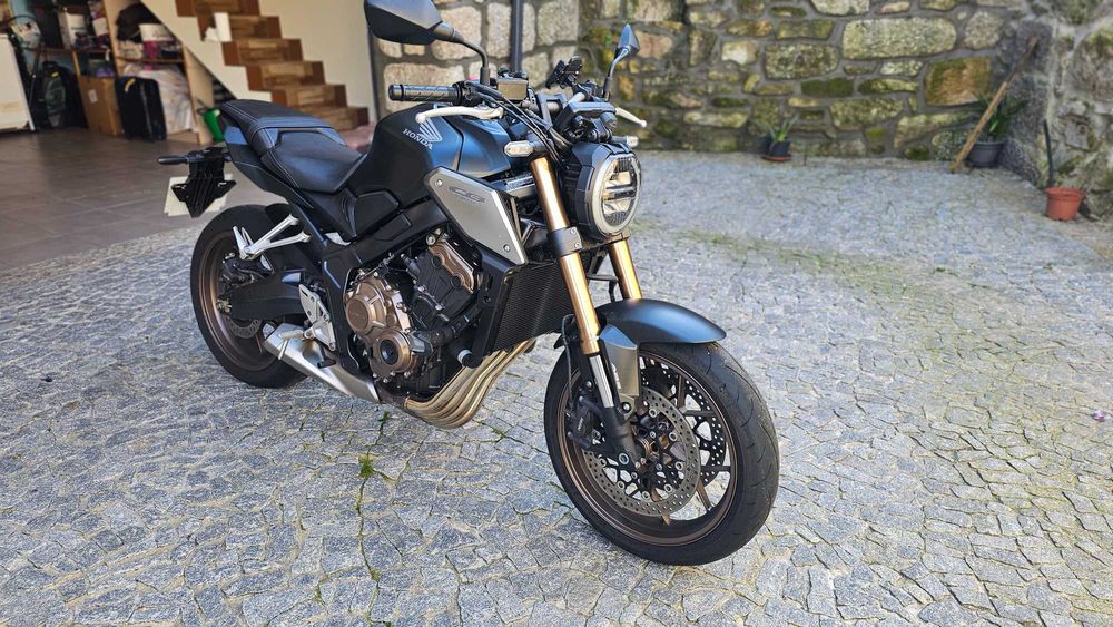 Honda CB650R FullPower Escape