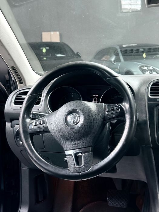 VW Golf Variant 1.6 TDi Highline DSG