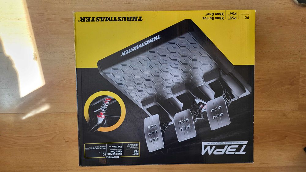 Pack SimRacing: Thrustmaster T300 RS + Shifter TH8A + Pedais T3PM + NLR Wheel Stand Lite