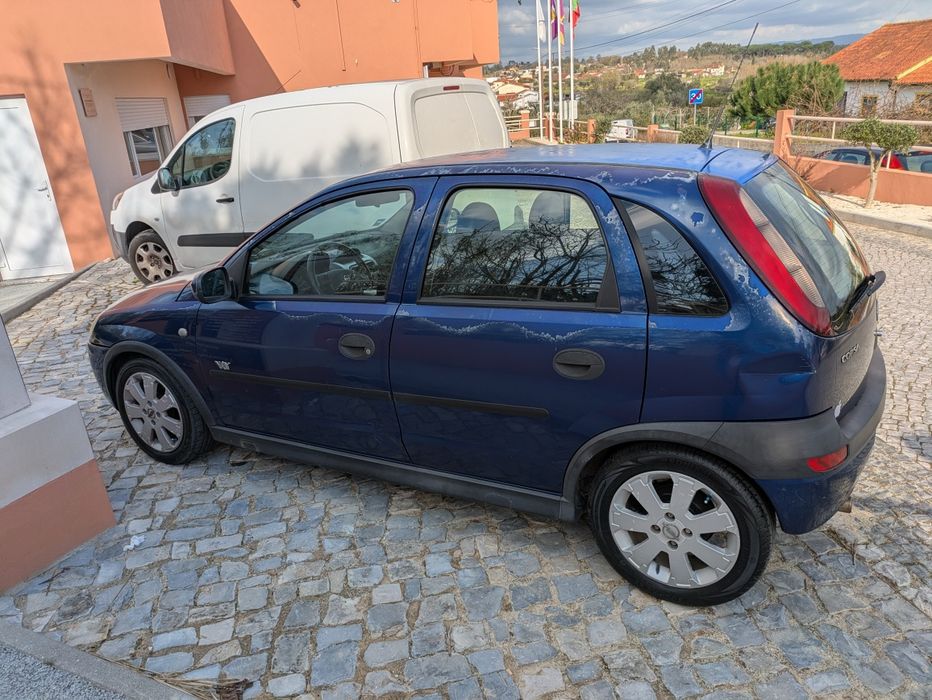 Carro Opel corsa 2003