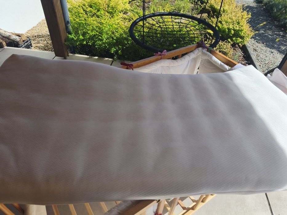 Łóżeczko dziecięce klasyk drewno 120x60  plus materac gratis plus pokrowiec