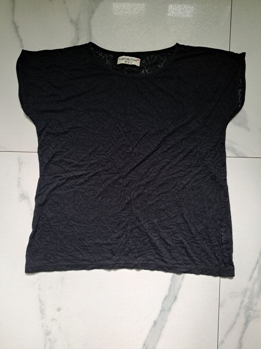 Czarny t-shirt damski