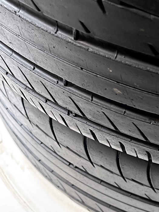 Pneus Michelin Latitude Sport - 295/35/21 - Excelentes