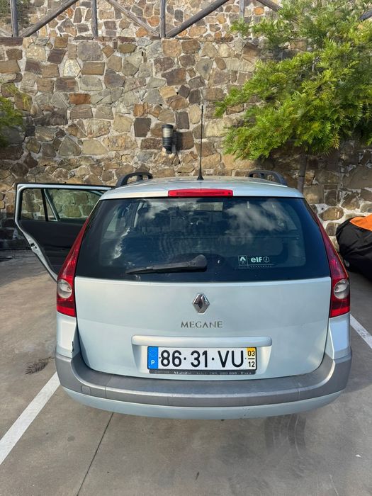 Estou buscando uma caravana para fazer negócio com este veículo