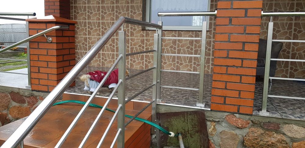 Balustrady ze stali kwasoodpornej-nierdzewnej