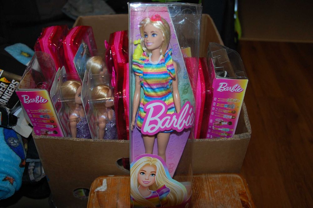 nowa lalka BARBIE