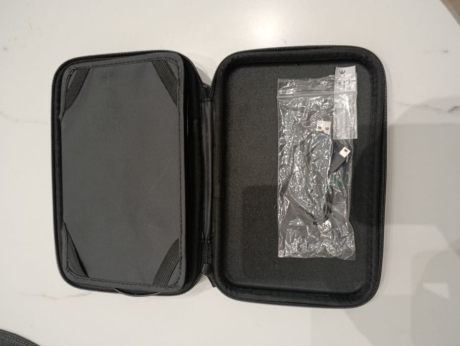 Etui z głośnikami Majestic Music Case 2.0 do tabletu 7"