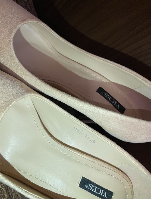 Каблуки 39 розміру