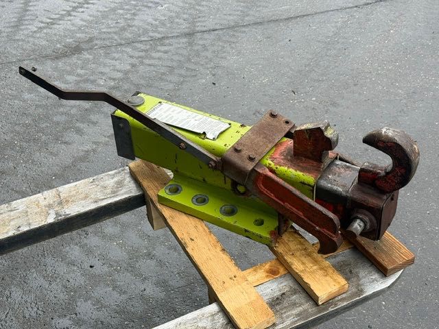 CLAAS używany zaczep tylni do przyczepy hydrauliczny