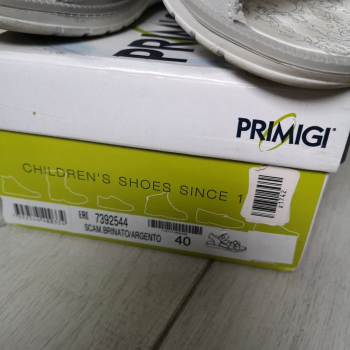 Sandały Primigi biale/ perlowe