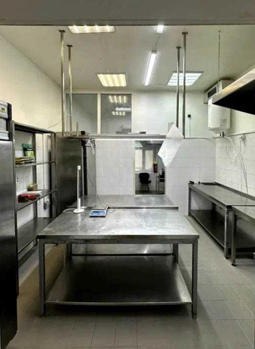 Оренда обладнаною кухні, вул. Урлівська, 46 м2.