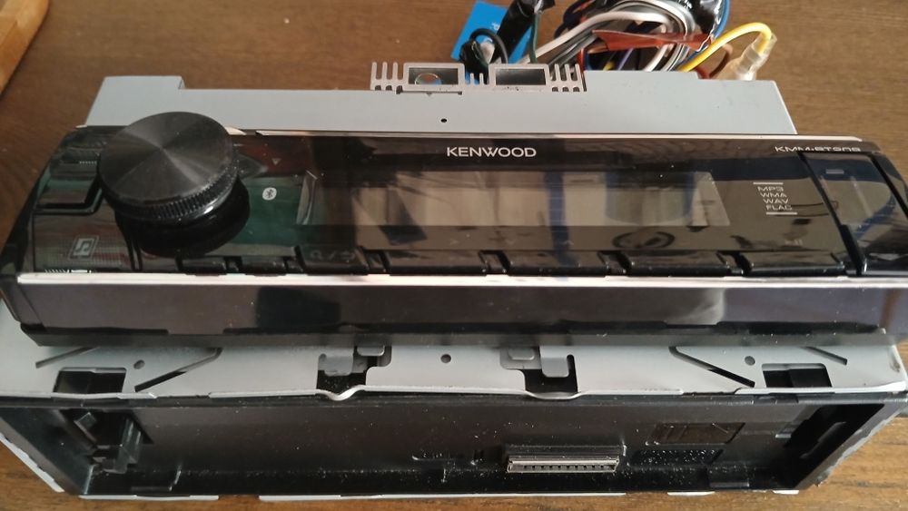 Auto rádio kenwood kmm-bt209