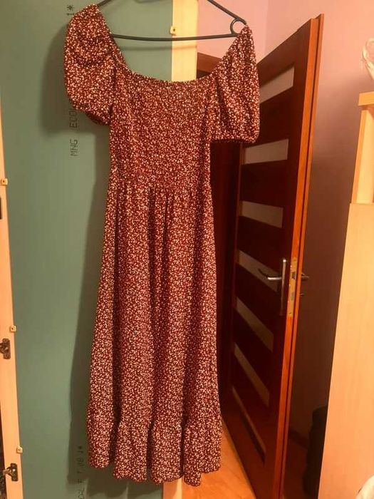 Burgundowa sukienka maxi House S