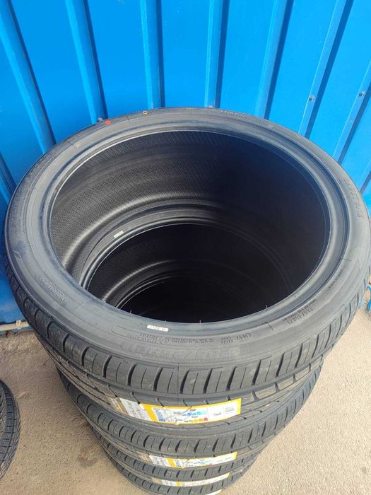 Austone 285/35 R21 105Y Athena SP-303