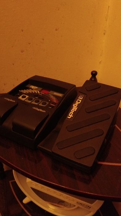Pedal de efeitos digitech