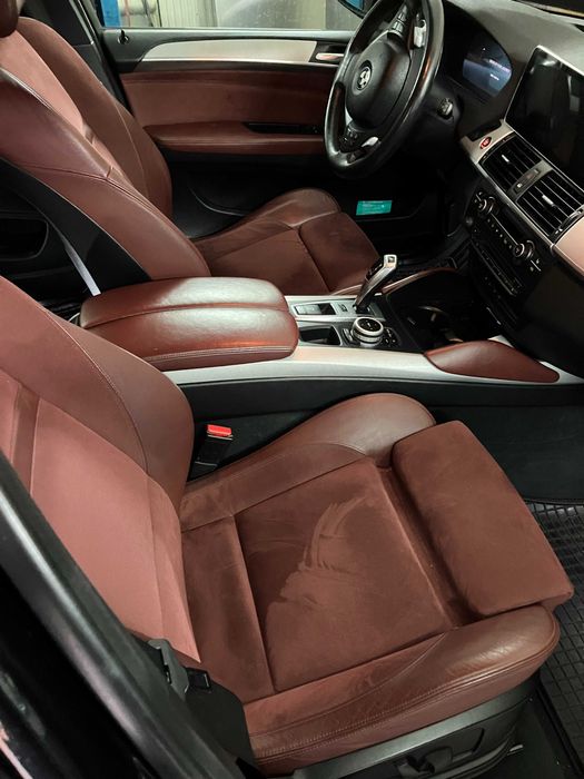 Sprzedam BMW X6 4,0 D  Po dużym serwisie.