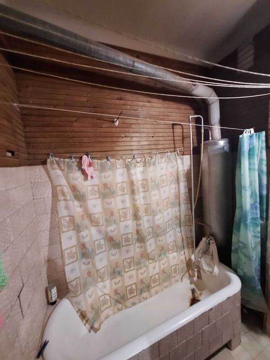 Продаж двокімнатної квартири неподалік вул. Кобилянської