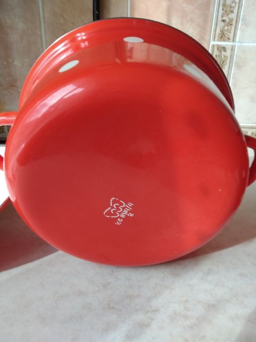 Кастрюли из эмали в разных литражах