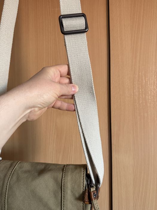 Fossil через плечо