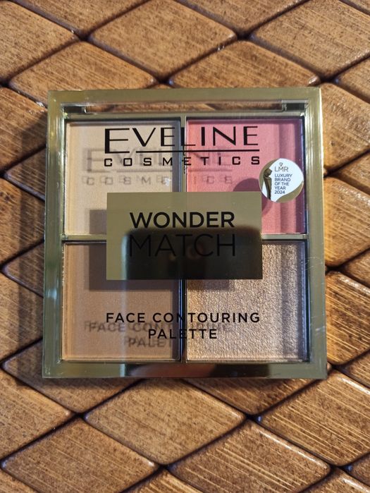 Eveline wonder match face con touring palette