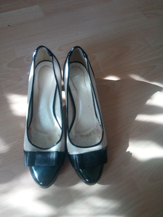 77. Pantofelki damskie rozmiar 40