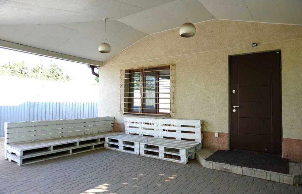 Готовый бизнес и жильё в одном! Продаётся дом 210м² с магазином!