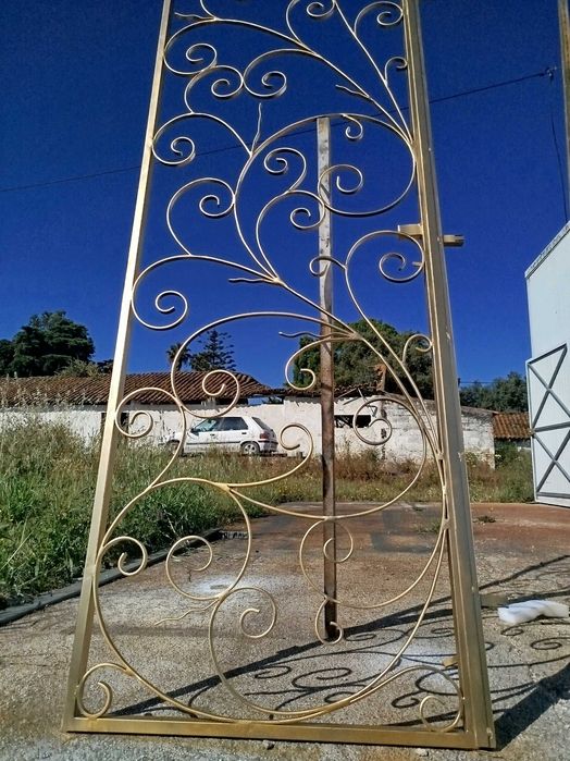 Grades,portões,escadas e etc . Serralheria, serralheiro.