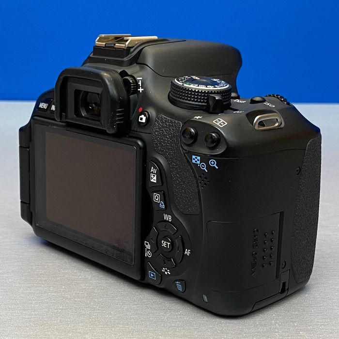 Canon EOS 600D (Corpo) - 18MP