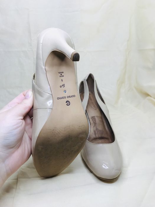 Обувь брендовая кожаная на женщину 38-39 размер