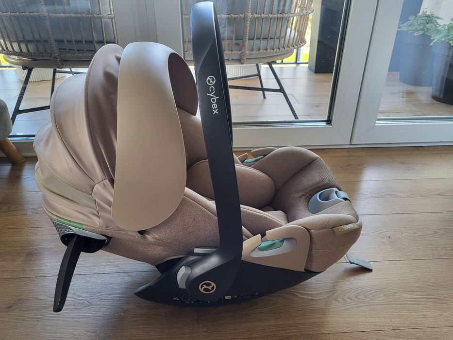 Cybex Cloud T i-size Plus