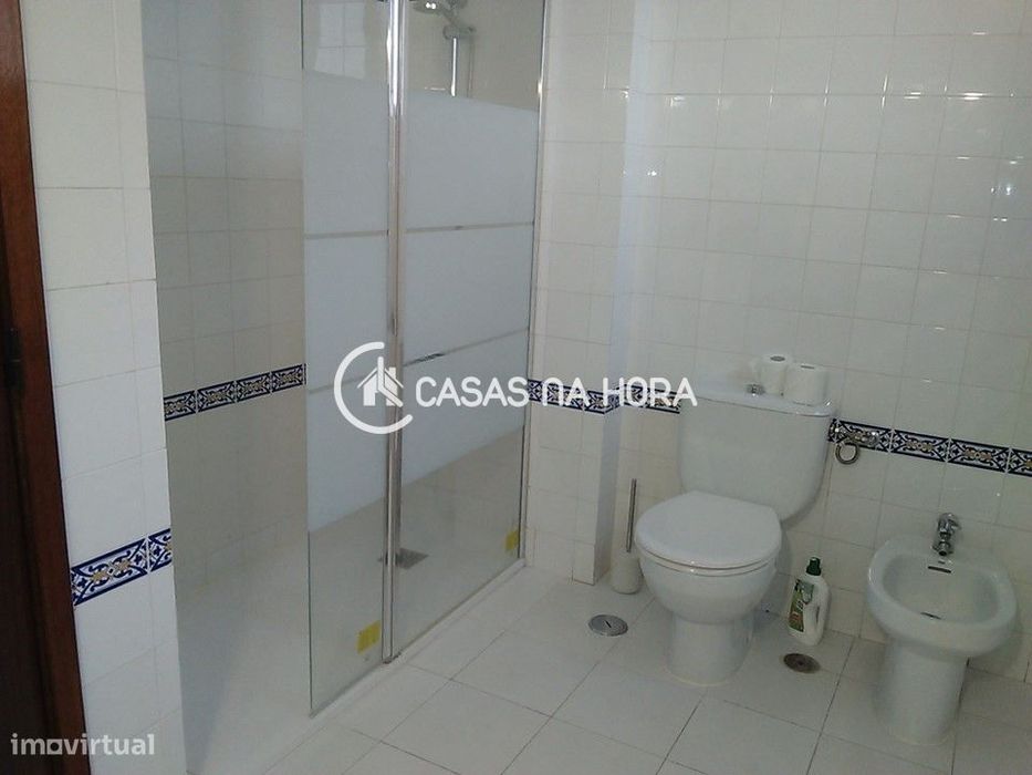 Setúbal, Amoreiras T2 equipado.