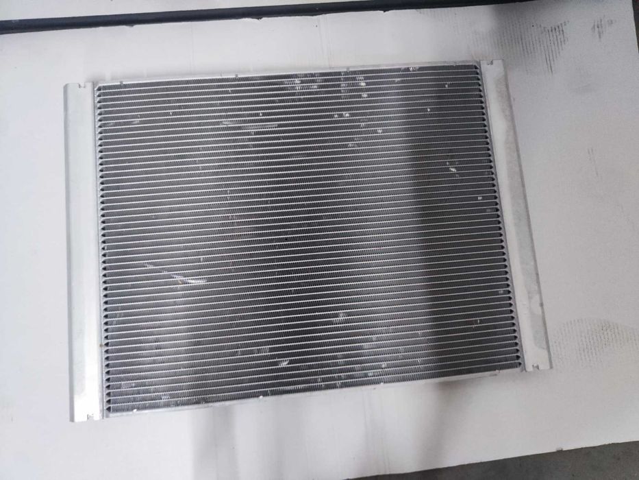 Chłodnica wody cieczy BMW 5 E60 E61 6 E63 E64 E65 E66 benzyna OE