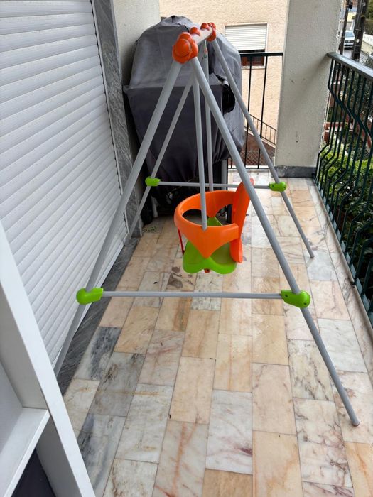 Vende baloico criança