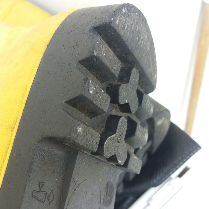 Galochas com biqueira de aco