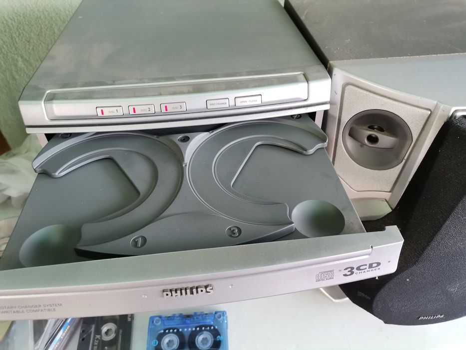 Aparelhagem Philips com duas colunas64752260070275123