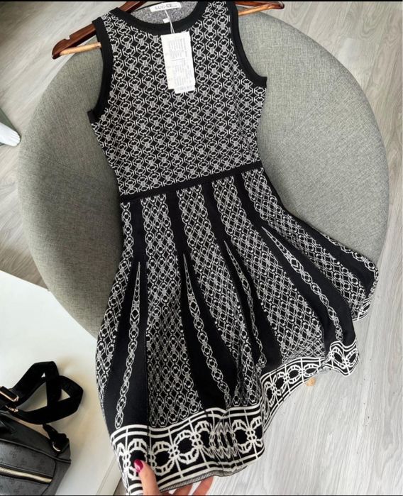 Sukienka dzianinowa Answear Lab