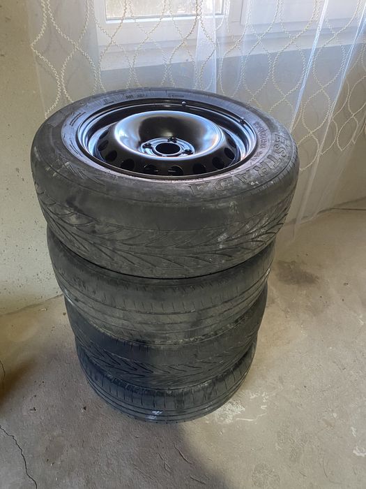 Продам диски з літньою резиною-4шт.