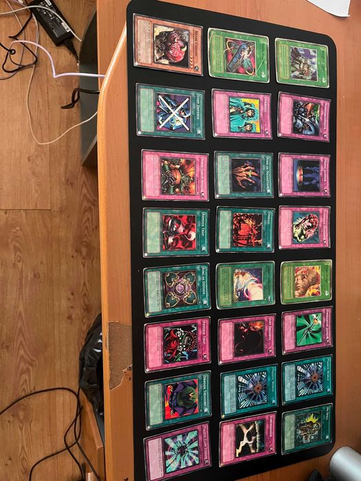 Coleção de Cartas Yu-Gi-Oh! – Cerca de 50 Cartas | Várias Raras e Clássicas