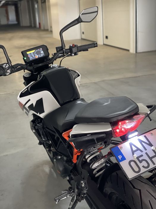 KTM Duke    2022
