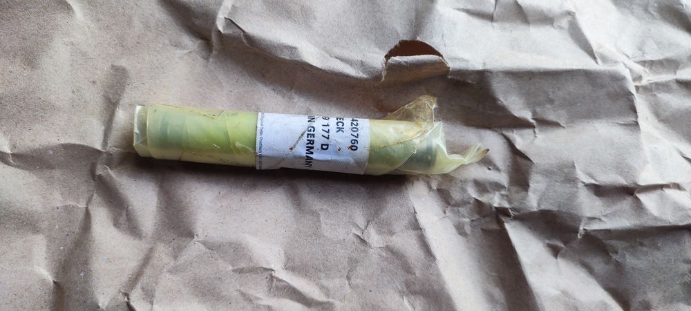 Вісь конічної шестерні VW 020 409 177D