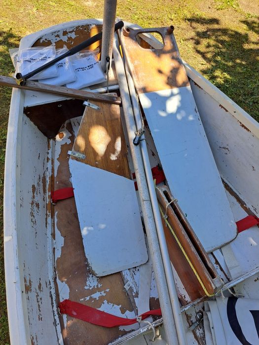 Barco à vela Optimist