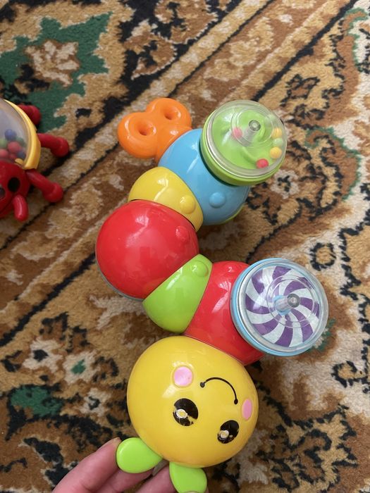 Іграшки для малюків