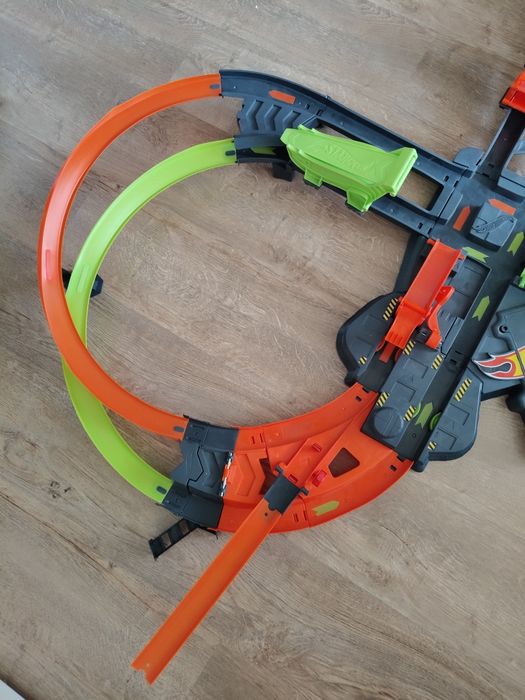 Tor Hot Wheels Kolosalna Kraksa (GFH87).