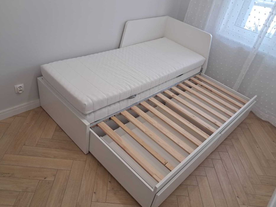 Łóżko/leżanka z 2 szufladami FLEKKE (IKEA)