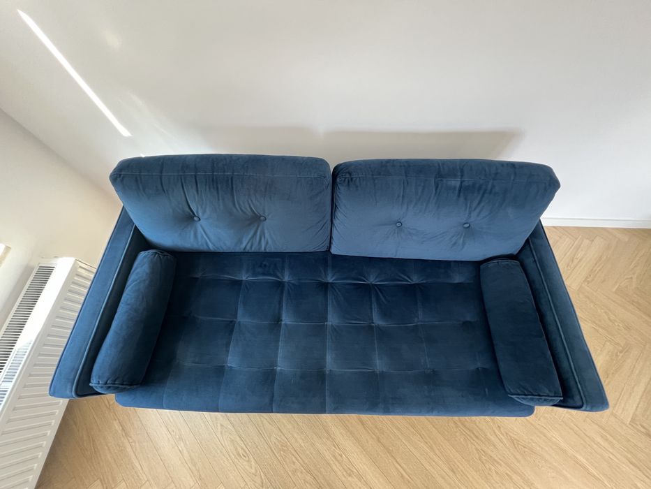 Tapicerowana sofa , pikowane oparcia