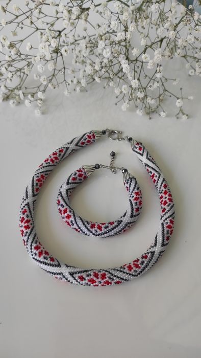 Прикраси з бісеру від 500гр.